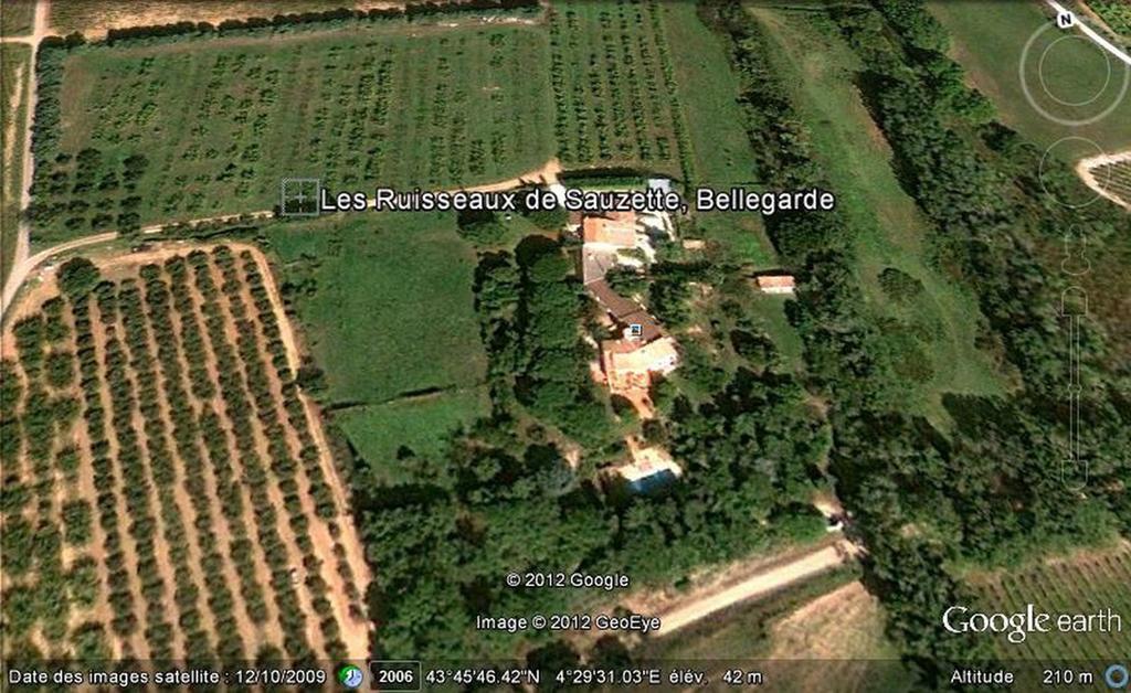 Le Mas Du Ruisseau Bellegarde (Gard) Quarto foto